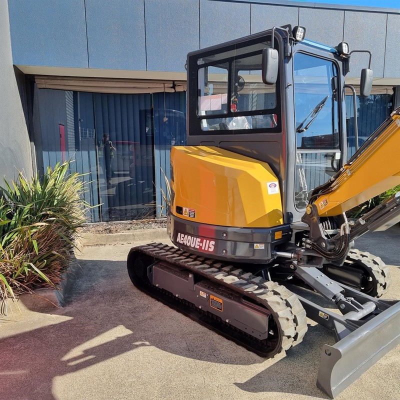 AE40UE-IIS 3.95 Tonne Excavators image 13