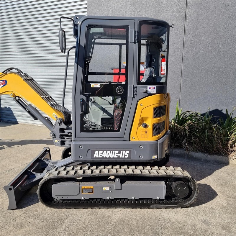 AE40UE-IIS 3.95 Tonne Excavators image 15
