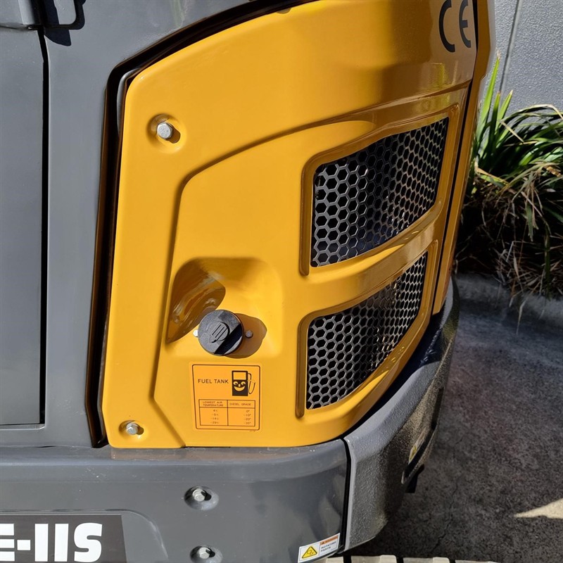 AE40UE-IIS 3.95 Tonne Excavators image 17