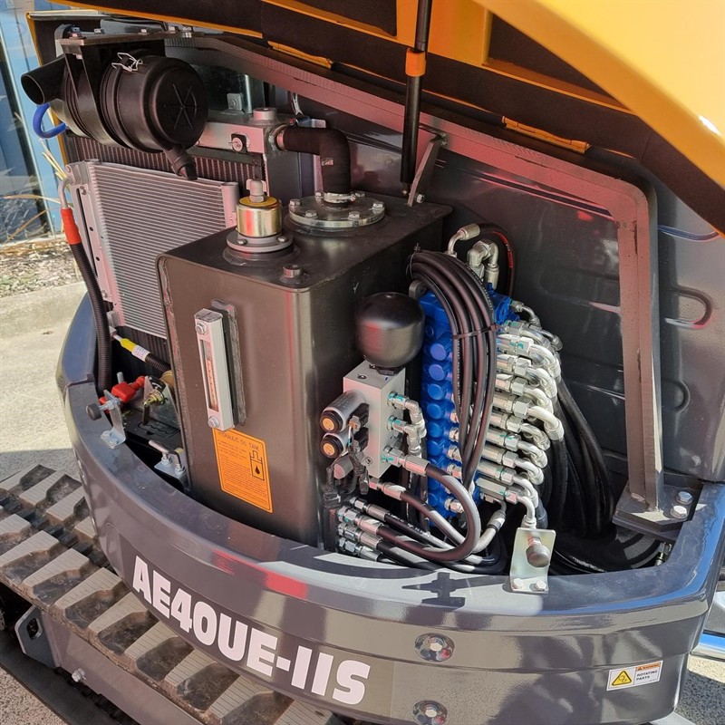 AE40UE-IIS 3.95 Tonne Excavators image 24