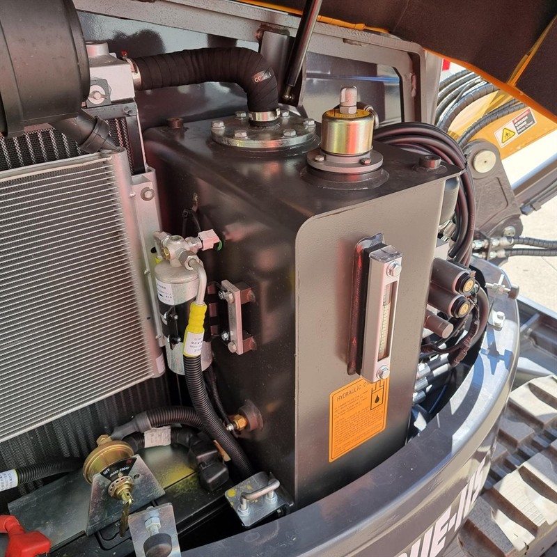 AE40UE-IIS 3.95 Tonne Excavators image 25