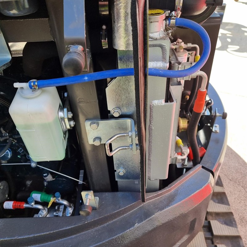 AE40UE-IIS 3.95 Tonne Excavators image 29