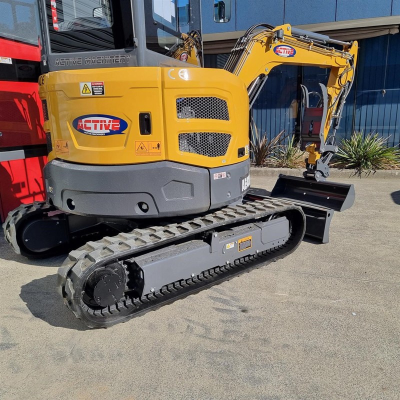 AE40UE-IIS 3.95 Tonne Excavators image 40