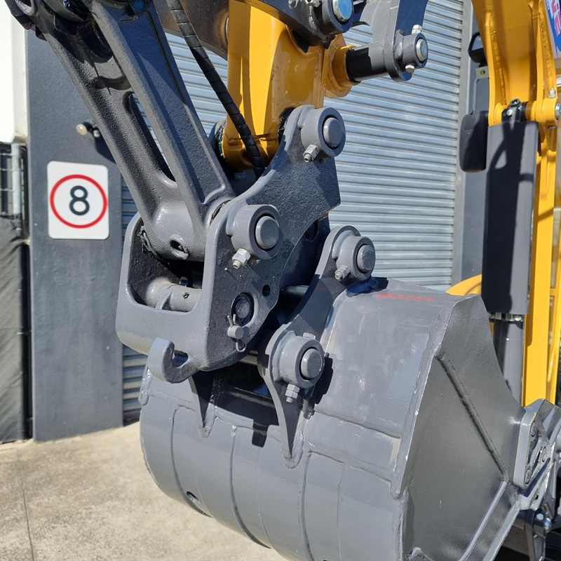 AE40UE-IIA 4 Tonne Excavators image 5