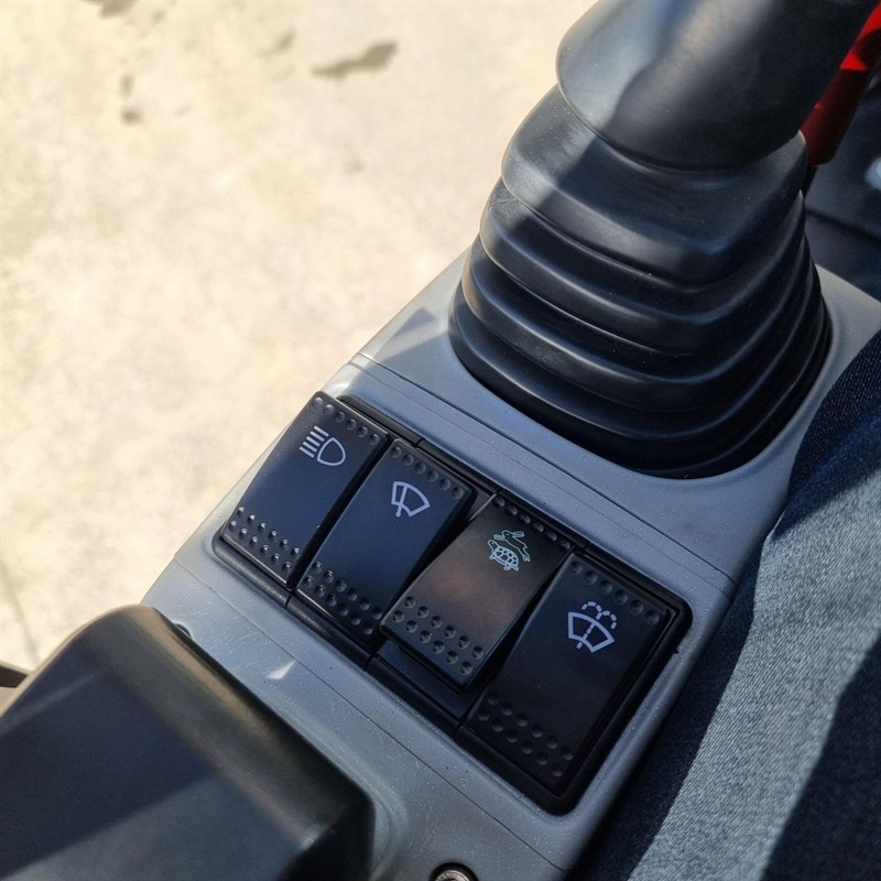 AE40UE-IIA 4 Tonne Excavators image 16