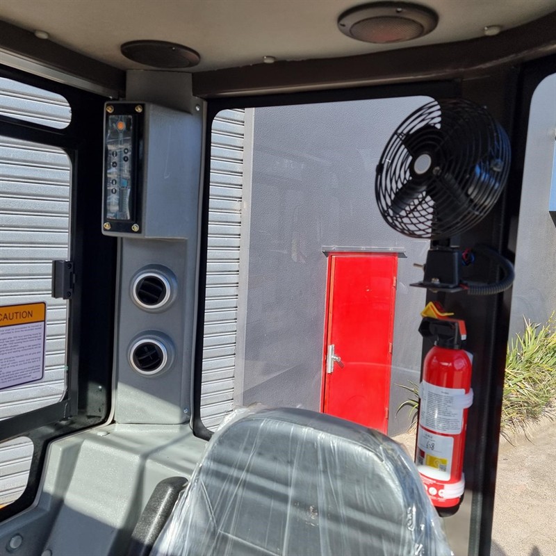 AE40UE-IIA 4 Tonne Excavators image 26