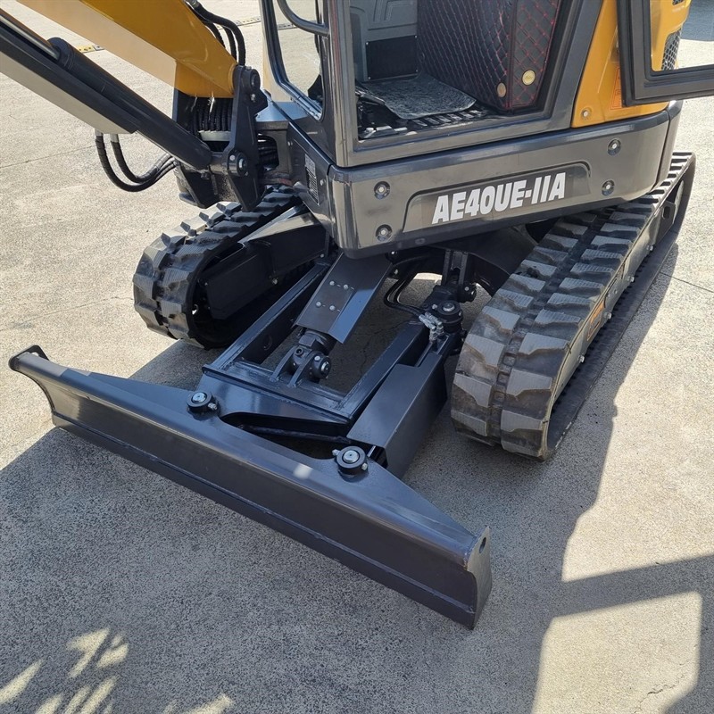 AE40UE-IIA 4 Tonne Excavators image 37