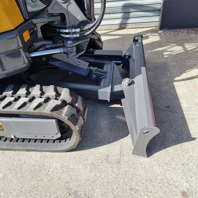 AE40UE-IIA 4 Tonne Excavators image 40