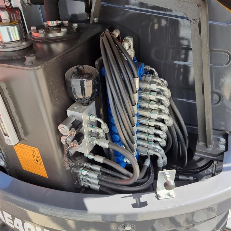 AE40UE-IIA 4 Tonne Excavators image 51