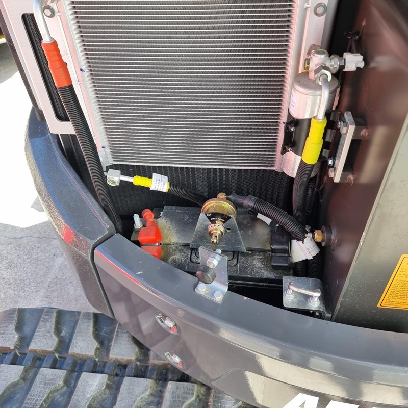 AE40UE-IIA 4 Tonne Excavators image 53