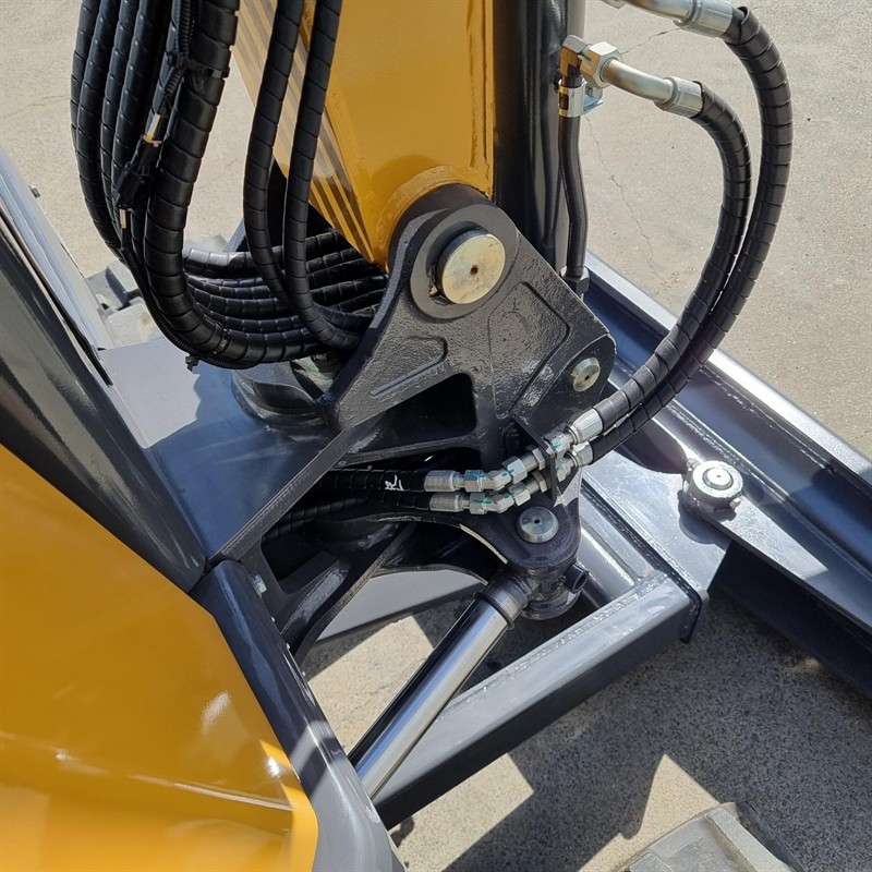 AE40UE-IIA 4 Tonne Excavators image 58