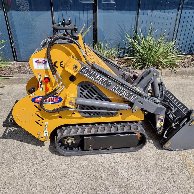 AM230PT Commando Mini Skidsteers image 3