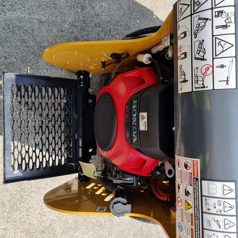 AM230PT Commando Mini Skidsteers image 5