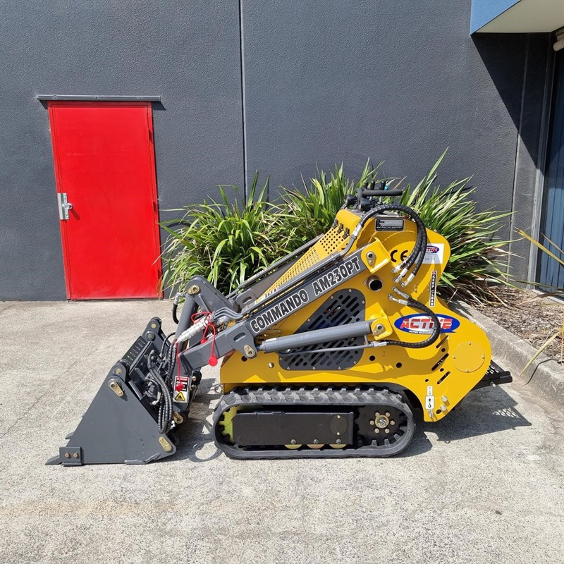 AM230PT Commando Mini Skidsteers image 11