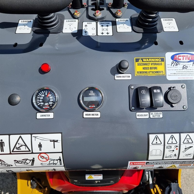 AM230PT Commando Mini Skidsteers image 20