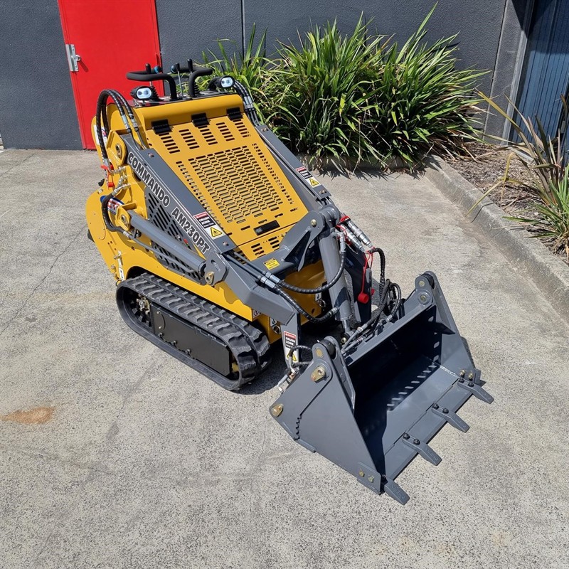AM230PT Commando Mini Skidsteers image 22