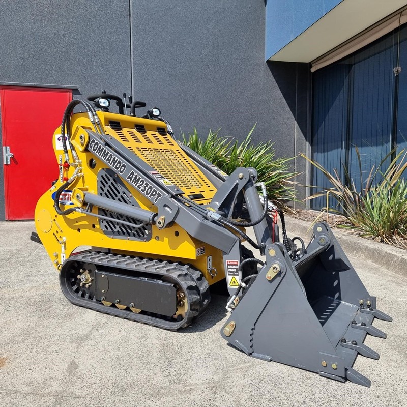 AM230PT Commando Mini Skidsteers image 24