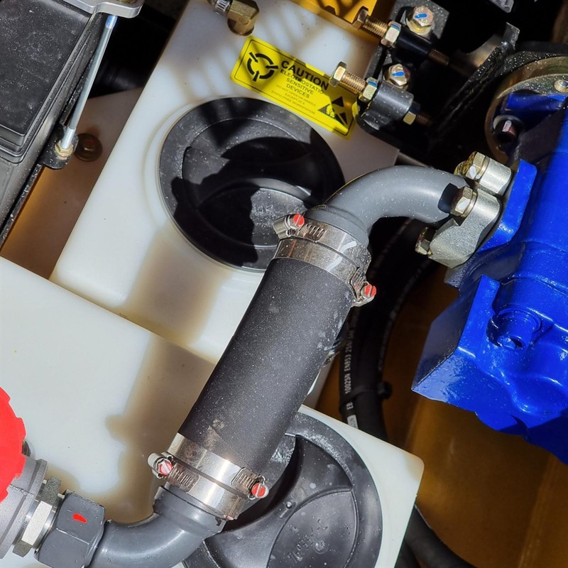 AM230PT Commando Mini Skidsteers image 35