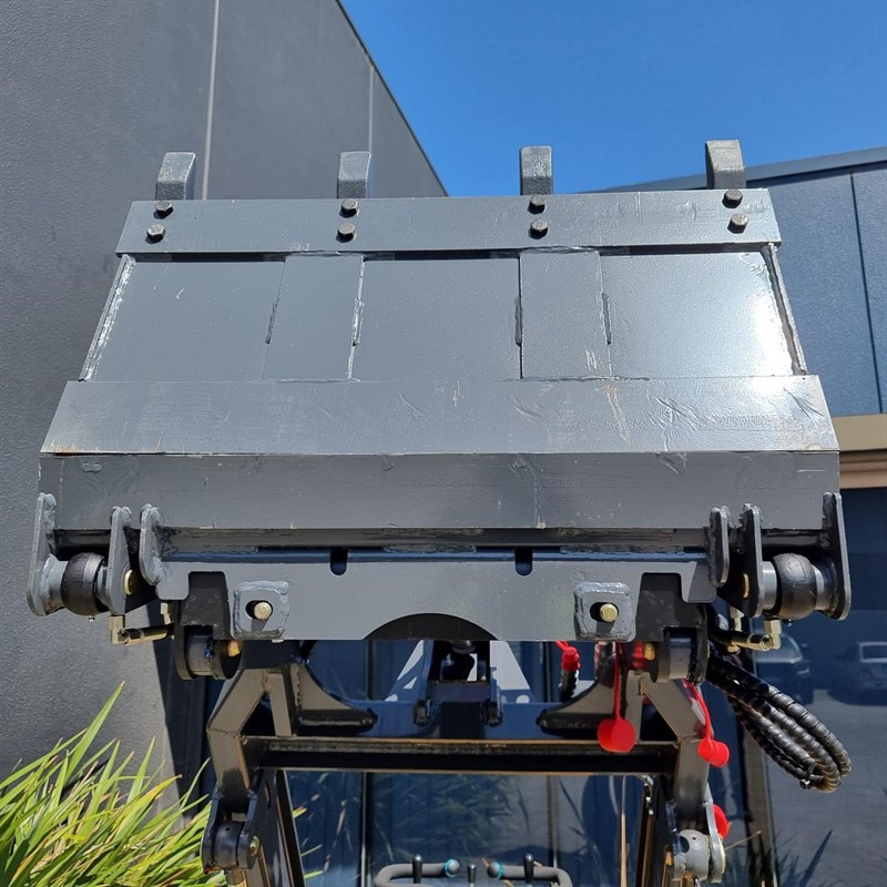 AM230PT Commando Mini Skidsteers image 44