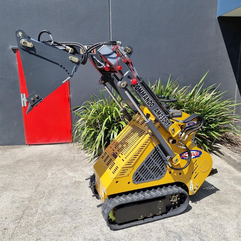 AM230PT Commando Mini Skidsteers image 55