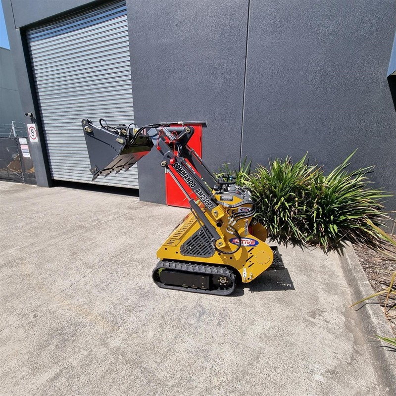AM230PT Commando Mini Skidsteers image 56
