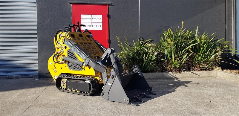AM232PT Commando Mini Skidsteers image 8