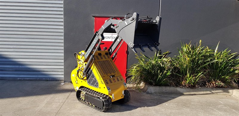 AM232PT Commando Mini Skidsteers image 12