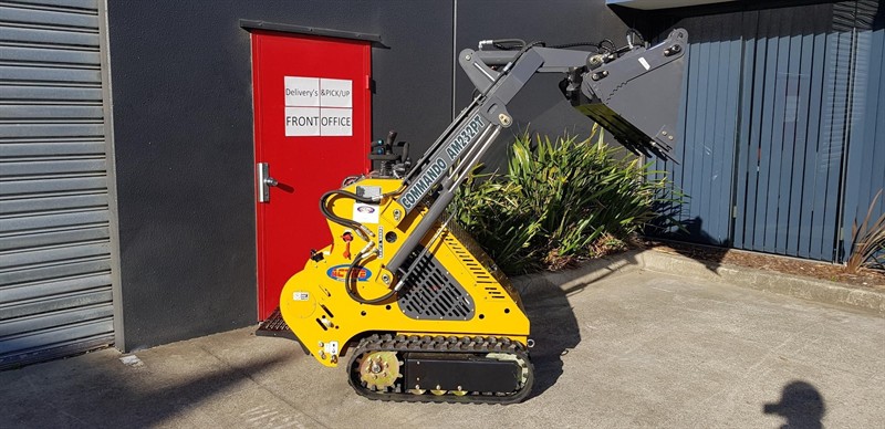 AM232PT Commando Mini Skidsteers image 13