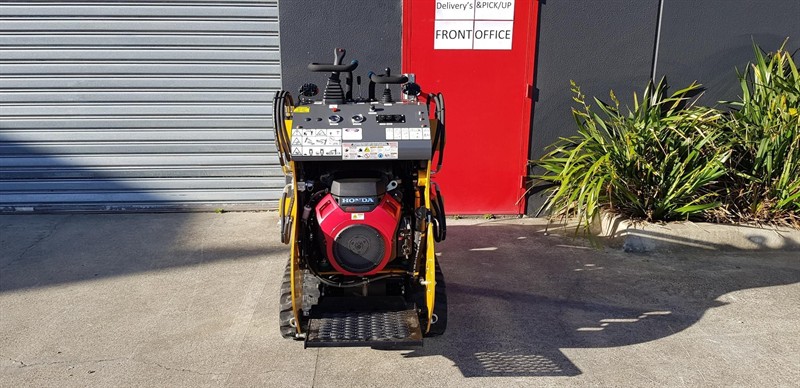 AM232PT Commando Mini Skidsteers image 21