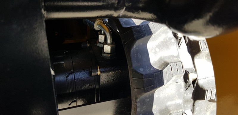 AM232PT Commando Mini Skidsteers image 35