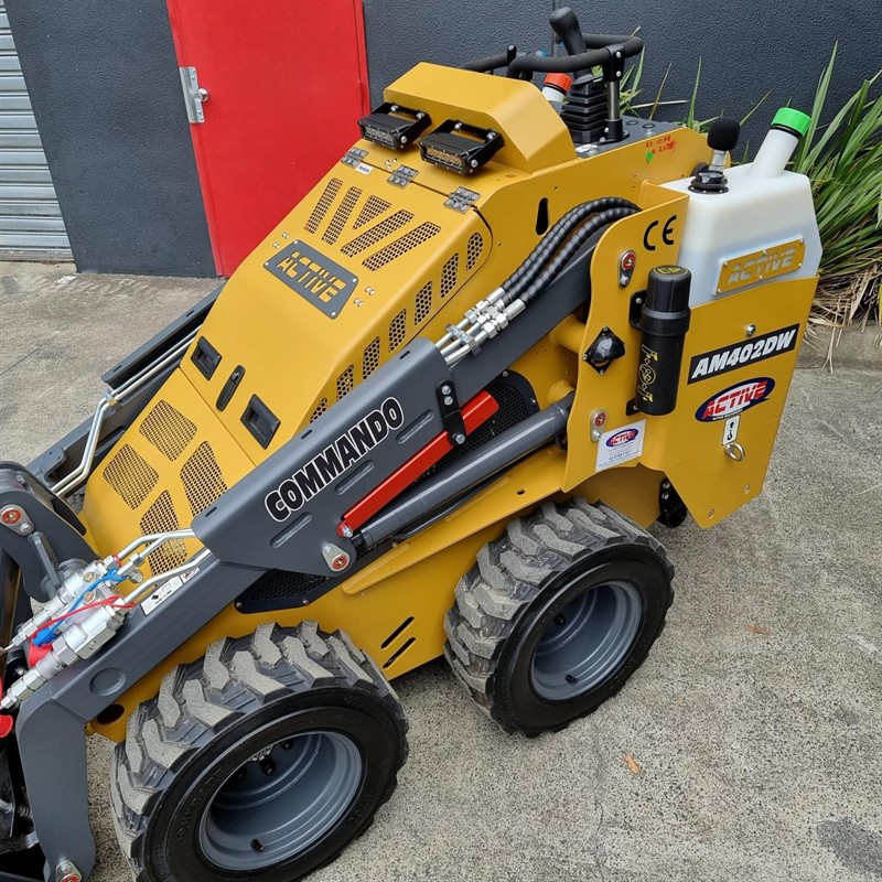AM402DW Commando Mini Skidsteers image 10