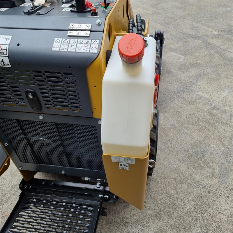 AM402DW Commando Mini Skidsteers image 14