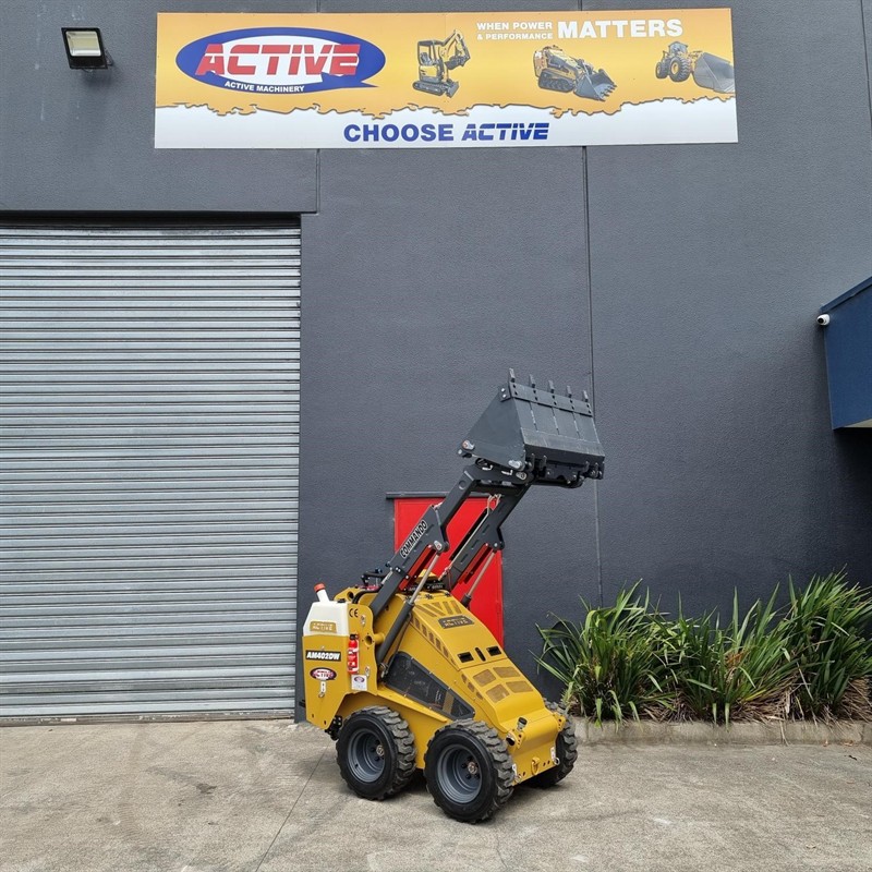 AM402DW Commando Mini Skidsteers image 35