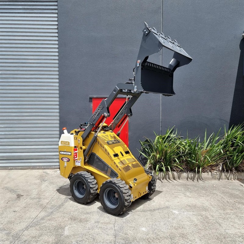AM402DW Commando Mini Skidsteers image 41