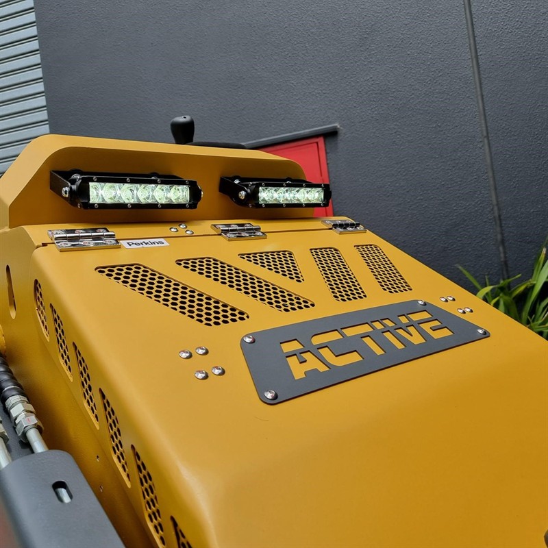 AM402DW Commando Mini Skidsteers image 44