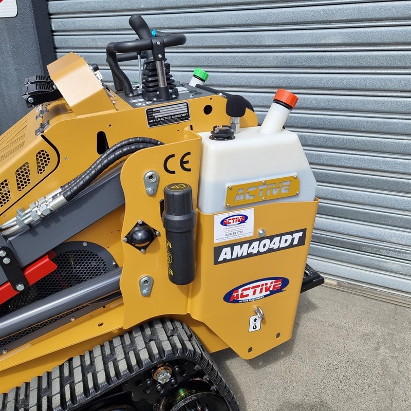 AM404DT Commando Mini Skidsteers image 10