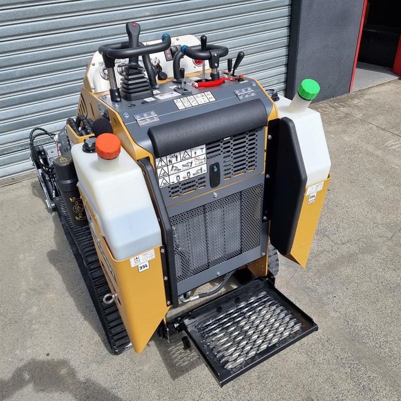 AM404DT Commando Mini Skidsteers image 14