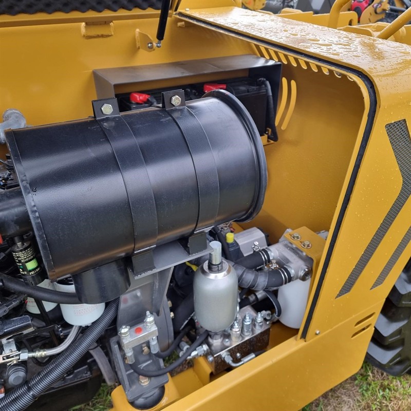 AT1345-4 11 Tonne Telehandlers image 13