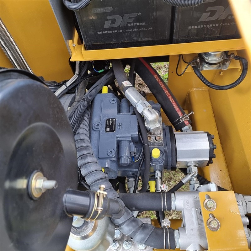 AT1345-4 11 Tonne Telehandlers image 15