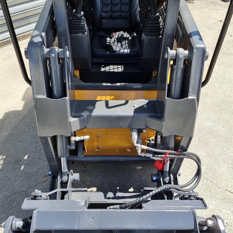 AS25GW Skid Steers image 11