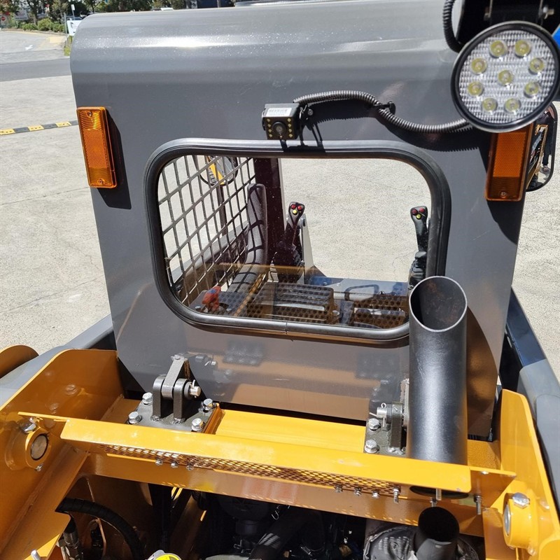 AS25GW Skid Steers image 18
