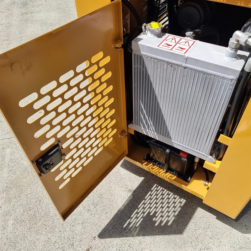 AS25GW Skid Steers image 20