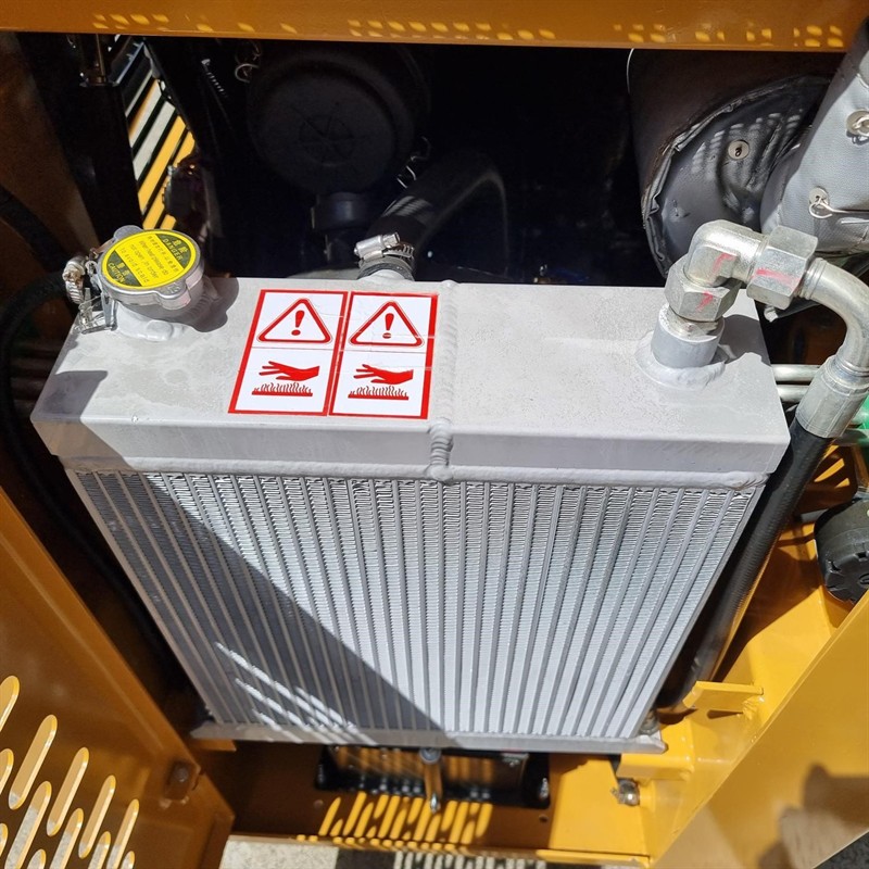 AS25GW Skid Steers image 25