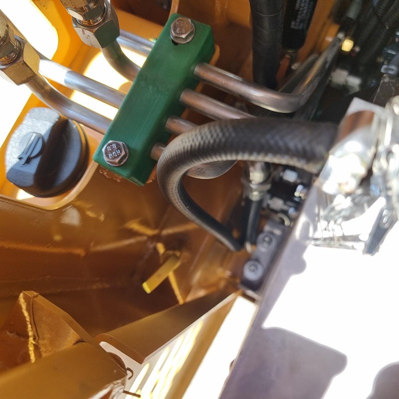 AS25GW Skid Steers image 31