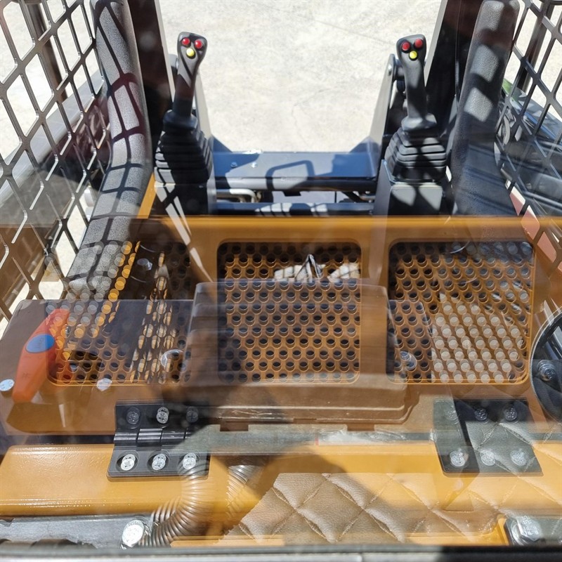 AS25GW Skid Steers image 35