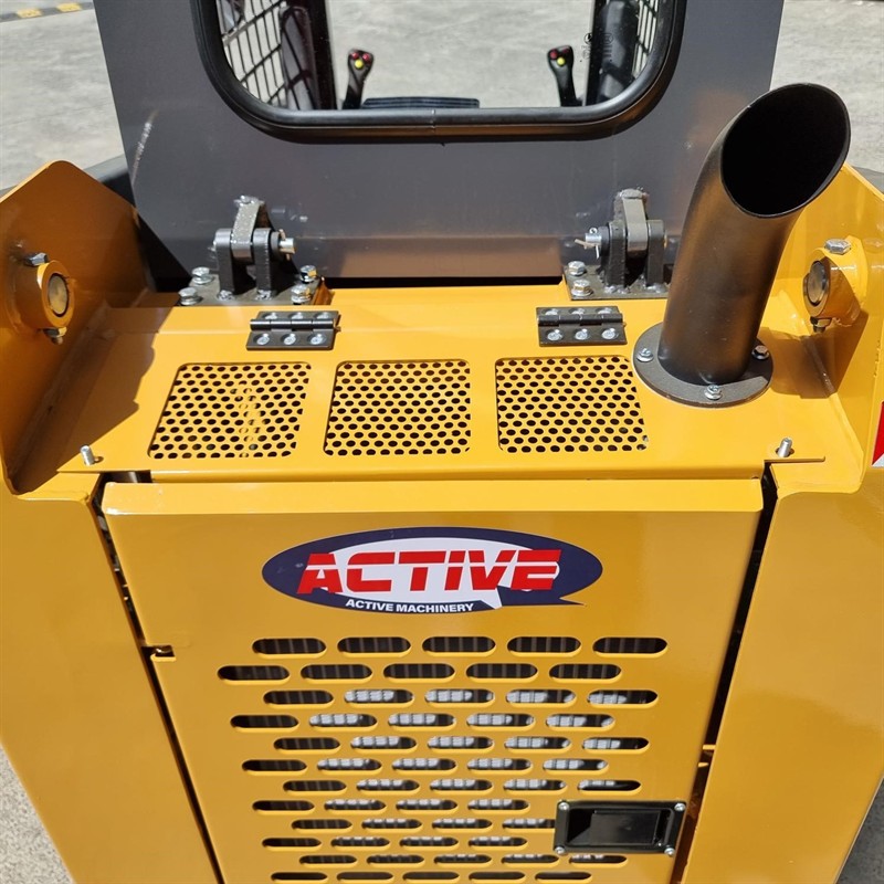 AS25GW Skid Steers image 38