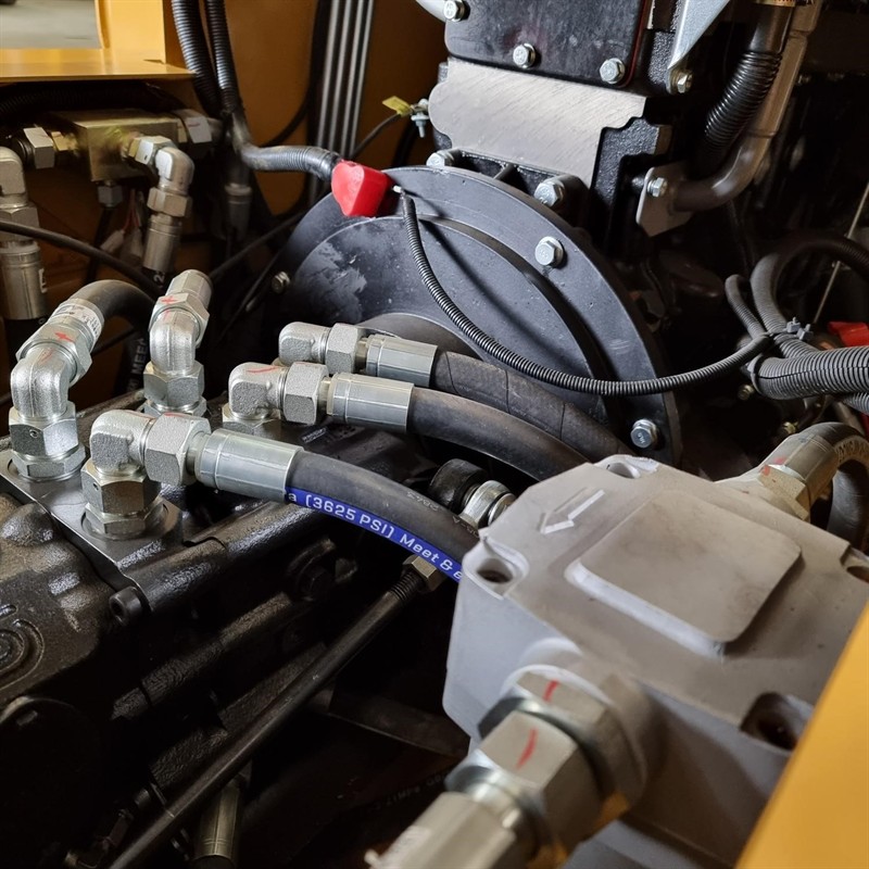 AS50G Skid Steers image 13