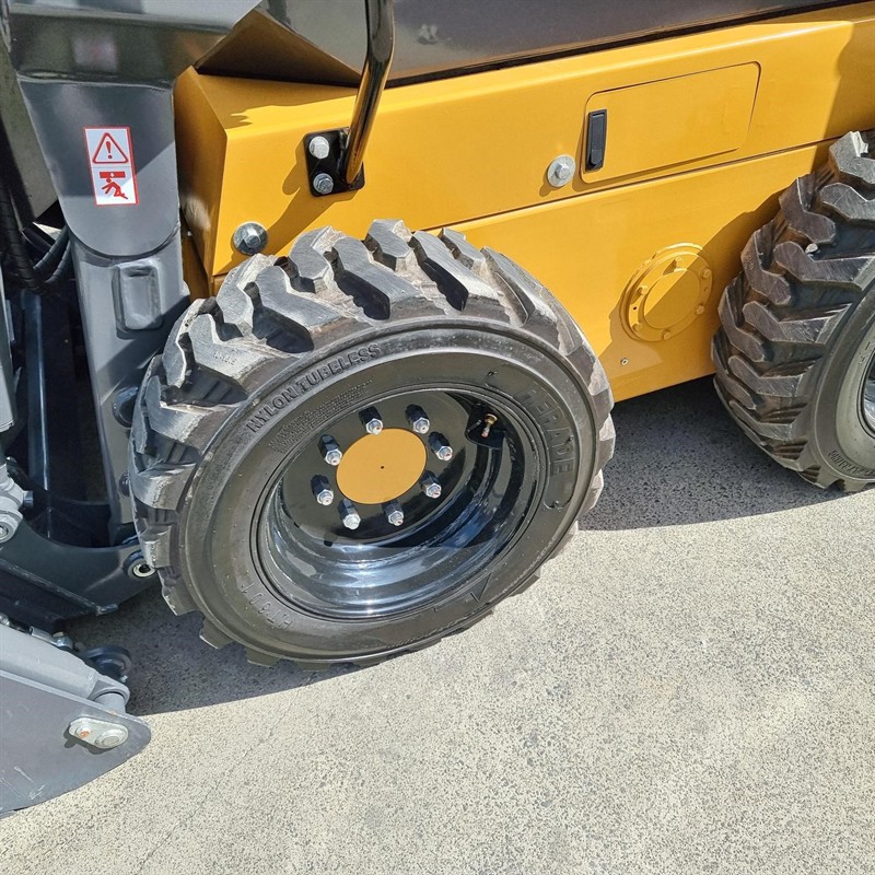 AS55GW Skid Steers image 15