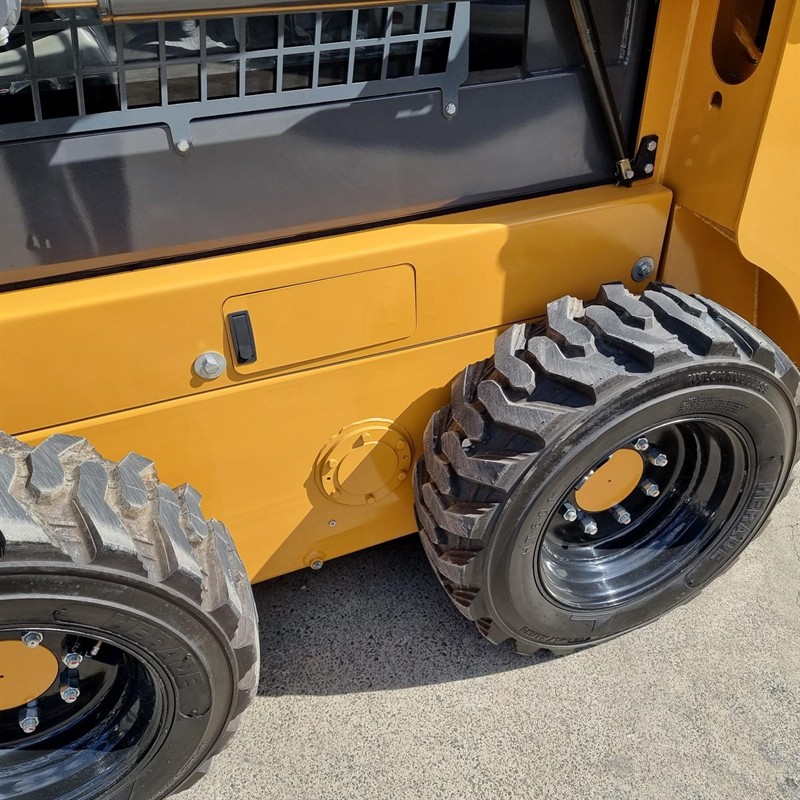 AS55GW Skid Steers image 16