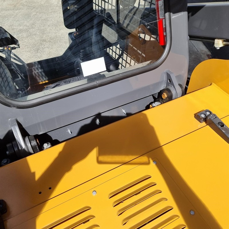 AS55GW Skid Steers image 33